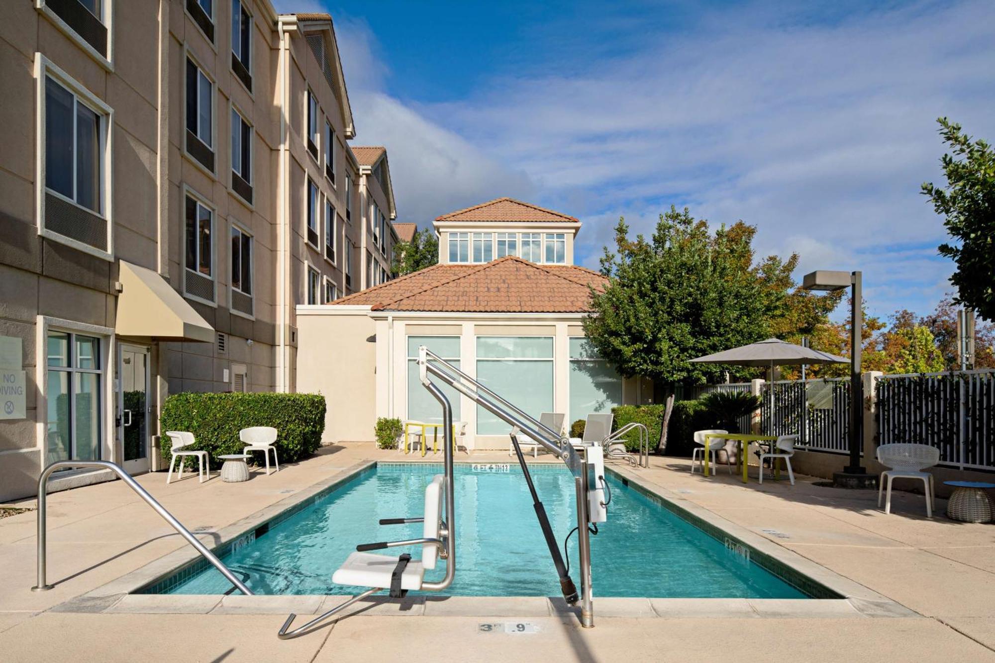 Hilton Garden Inn Folsom Luaran gambar