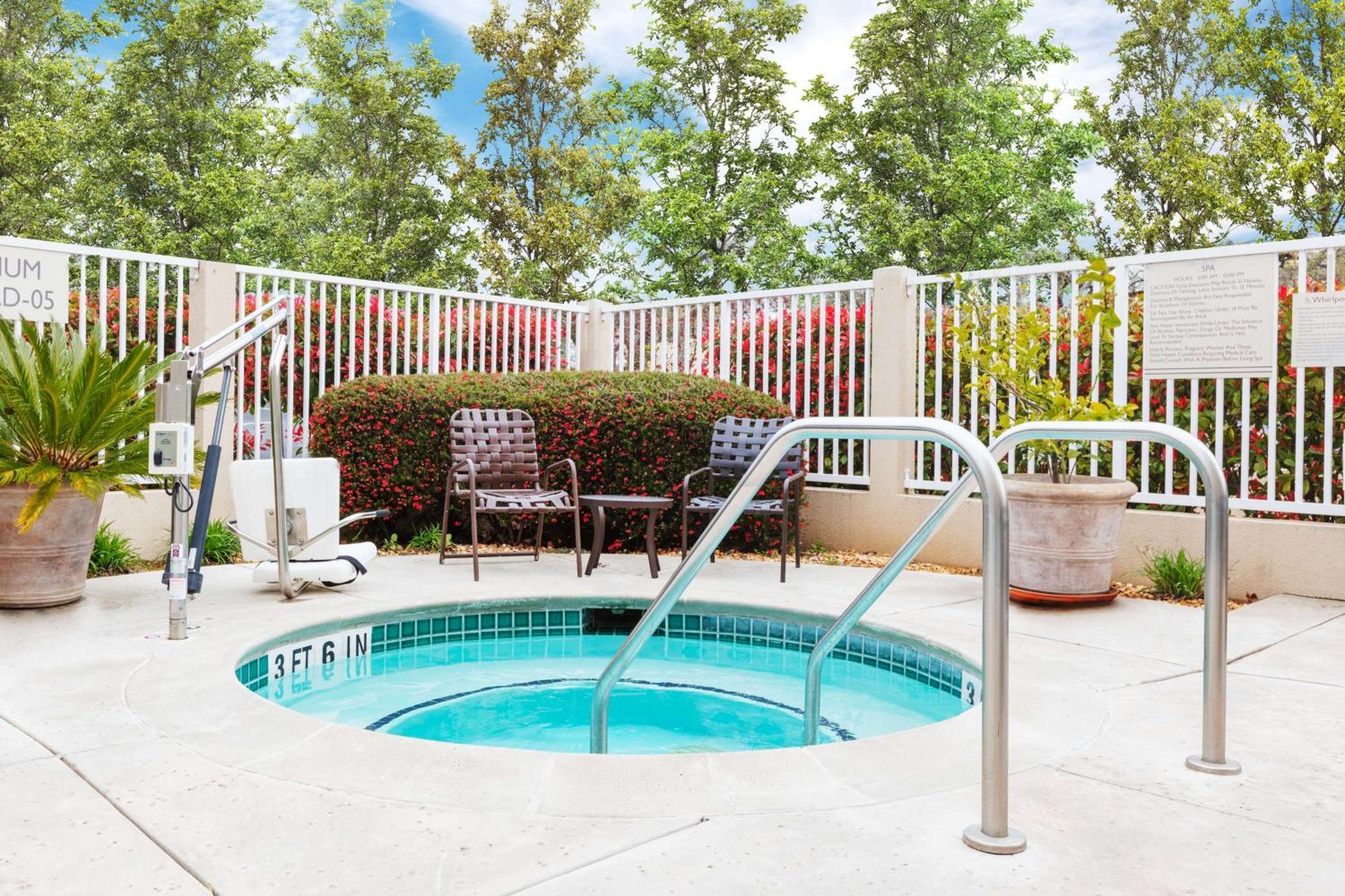 Hilton Garden Inn Folsom Luaran gambar